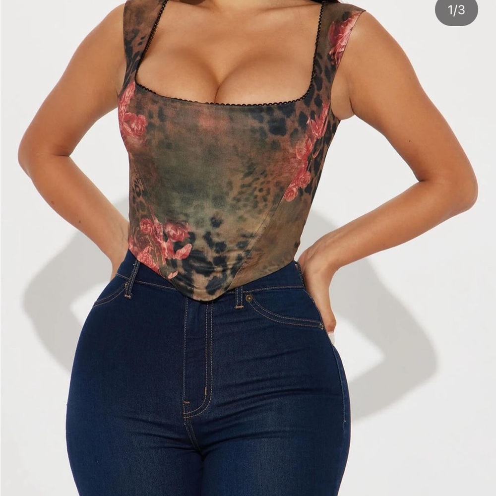 New with tags fashion Nova corset
